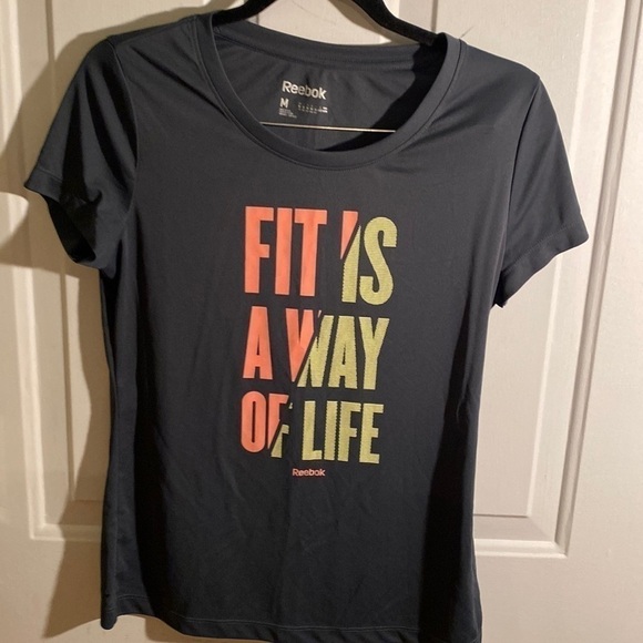 REEBOK tee - Picture 1 of 3